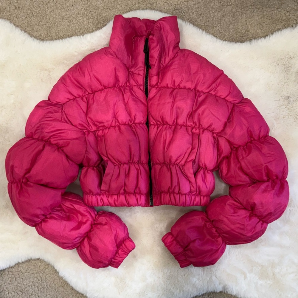 We're On The Go Cropped Puffer Jacket - Pink. Watch the VIDEO - Picture 5 of 6